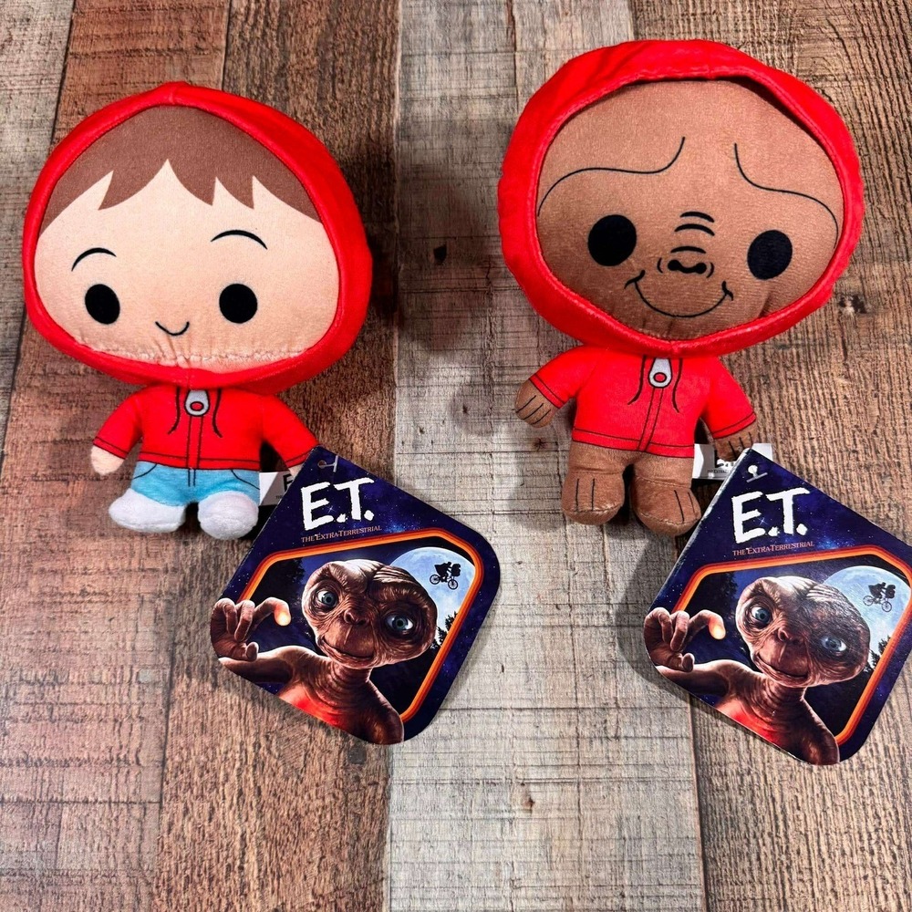 ET The Extra Terrestrial 40th Anniversary Plush Set ET and Elliott Toy Factory